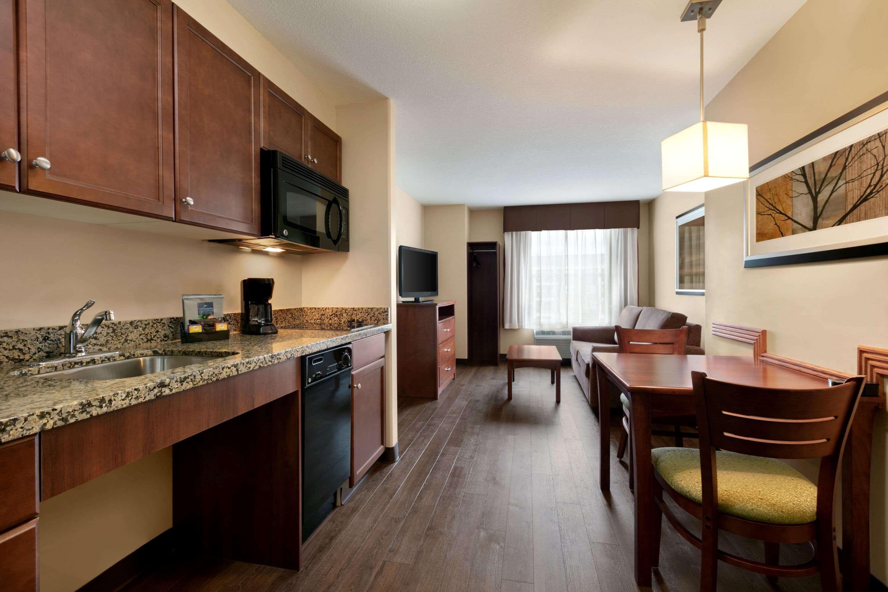 Days Inn & Suites By Wyndham Sherwood Park Edmonton Exterior photo