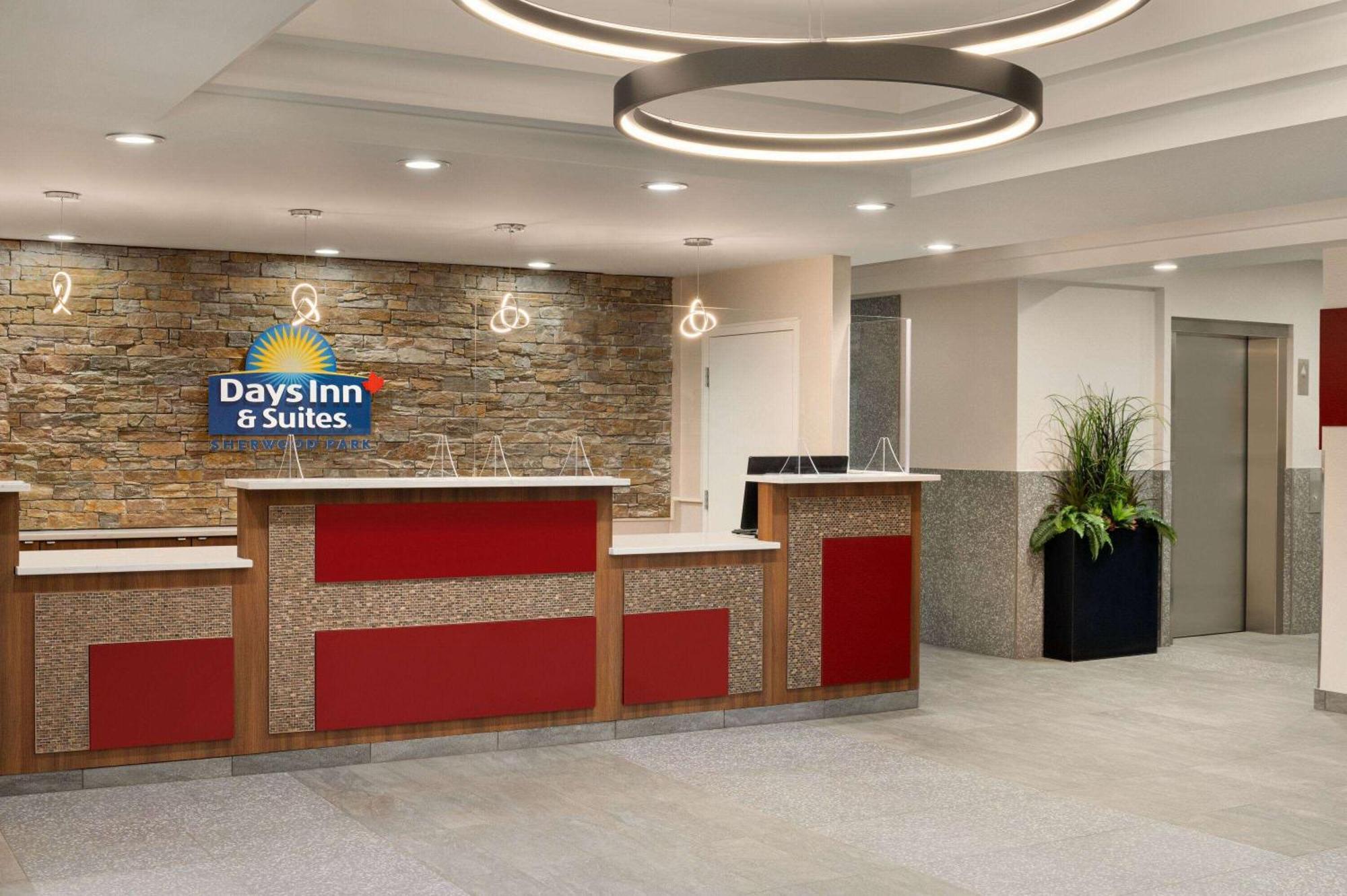 Days Inn & Suites By Wyndham Sherwood Park Edmonton Exterior photo